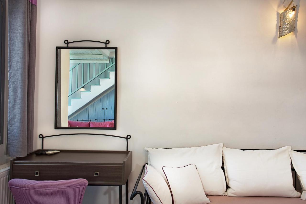 Ianthi Boutique Guesthouses Skyros Exteriör bild